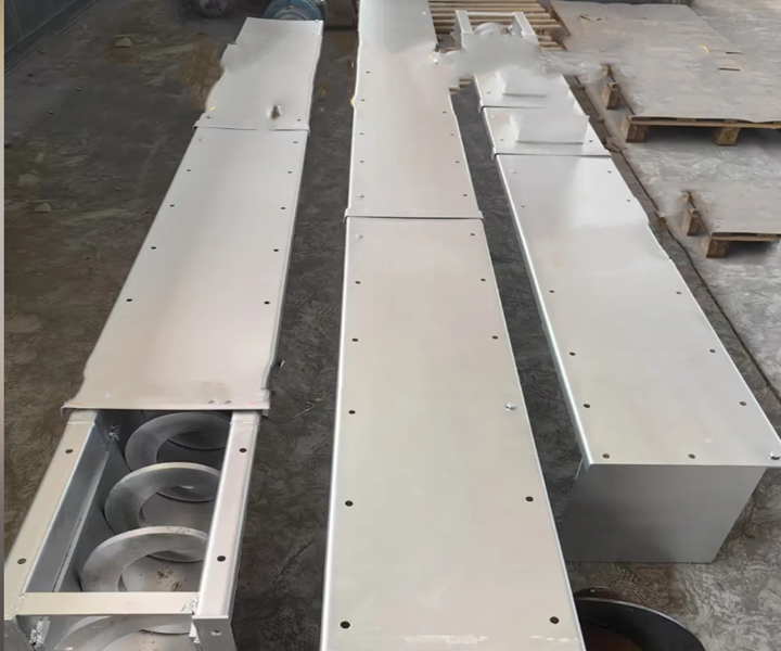 Wastewater shaftless screw conveyor