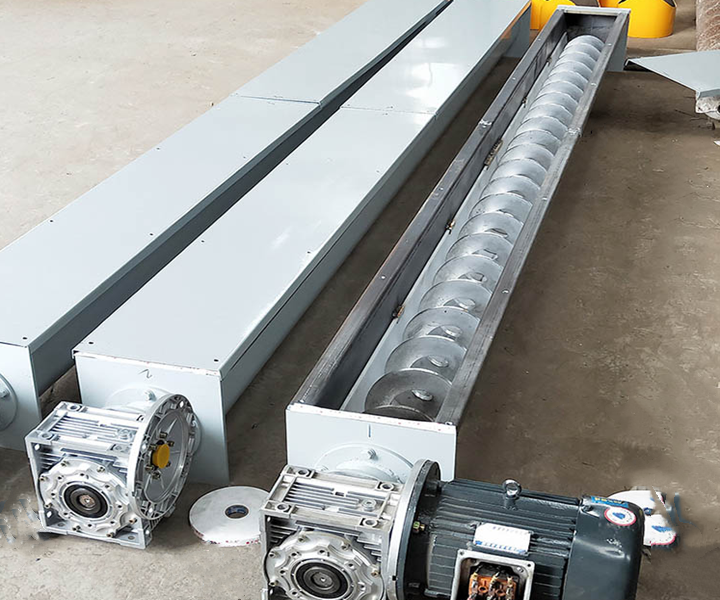 Chemical shaftless screw conveyor